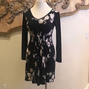 Simply Vera Vera Wang long sleeve floral dress!